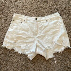 Aerie white jean shorts size medium